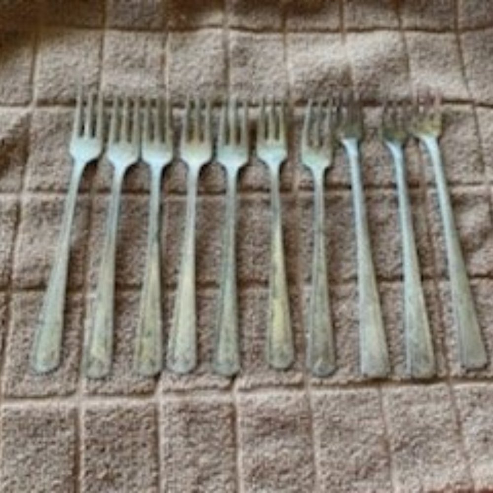 10 ANTIQUE Silverplate SEAFOOD Hors d'oeuvres FORKS